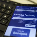 Receita paga nesta sexta maior lote de restituição do IR da história