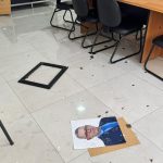 Homem invade prefeitura e causa destruição, em Uruaçu