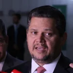 Alcolumbre mantém PEC 6×1 travada em semana esvaziada no Senado 
