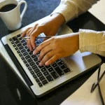 ONU Mulheres oferece formação digital gratuita; saiba como participar 