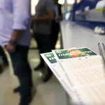 Mega-Sena acumula para R$ 50 milhões; confira os números sorteados 