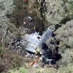 Bombeiros encontram helicóptero com corpo do cantor Rick 